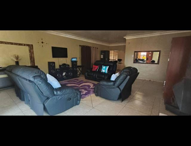 3 BEDROOM HOUSE FOR SALE IN ELANDSPOORT